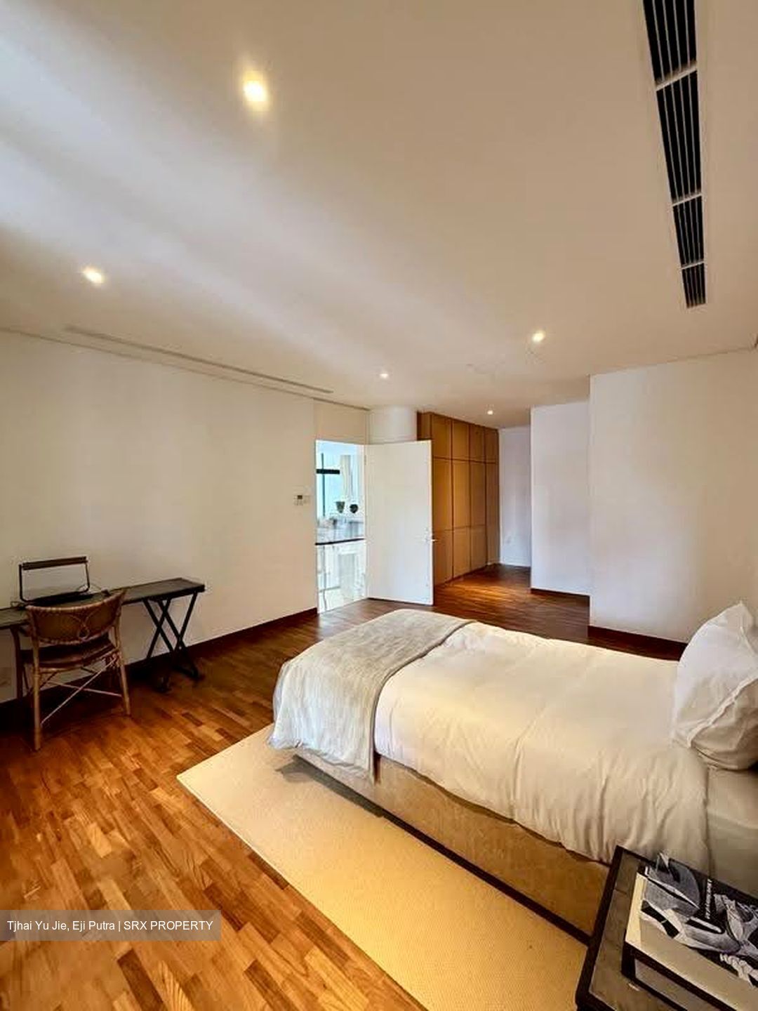 The Colonnade (D10), Condominium #620597601